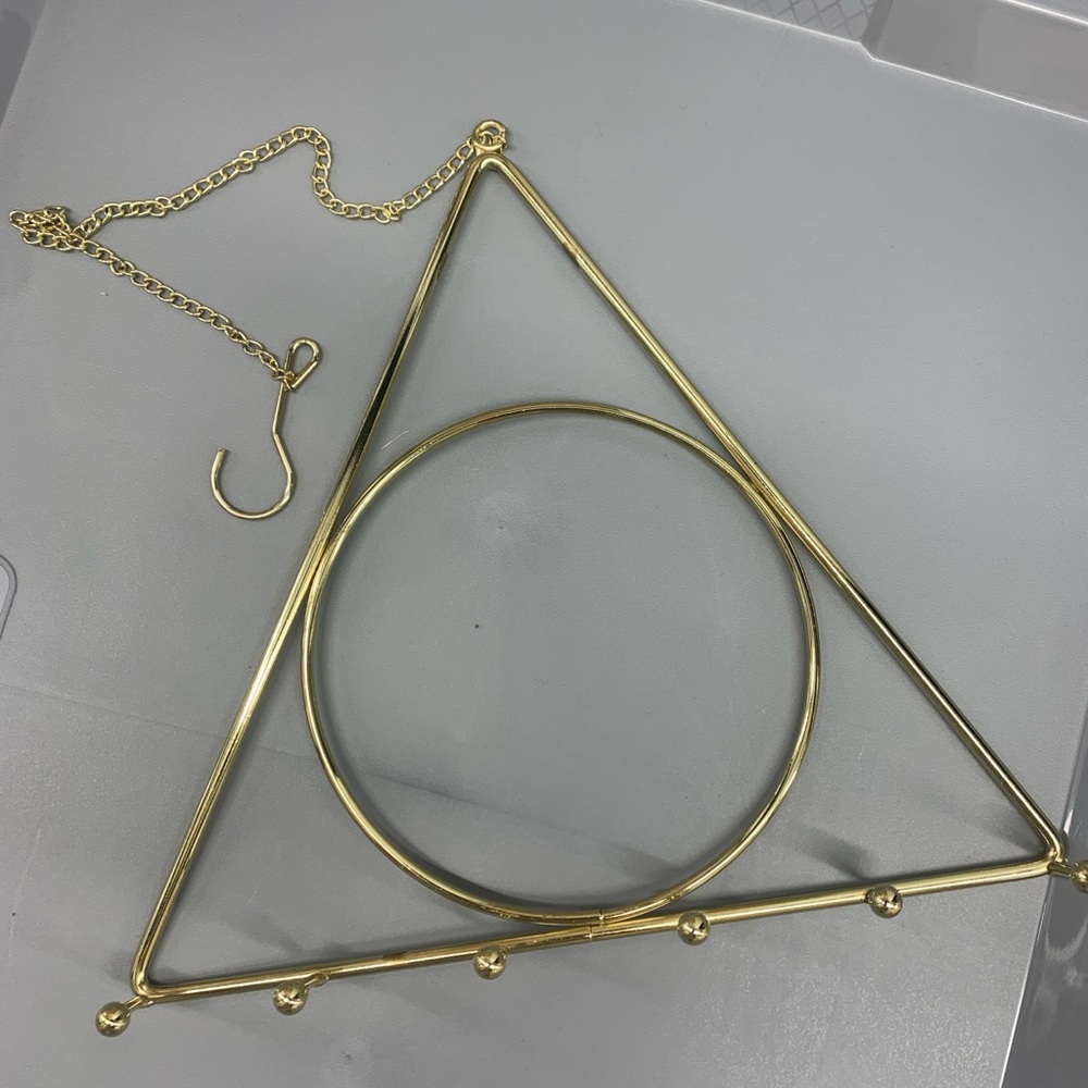 ⭐️ Triangle Jewelry Holder